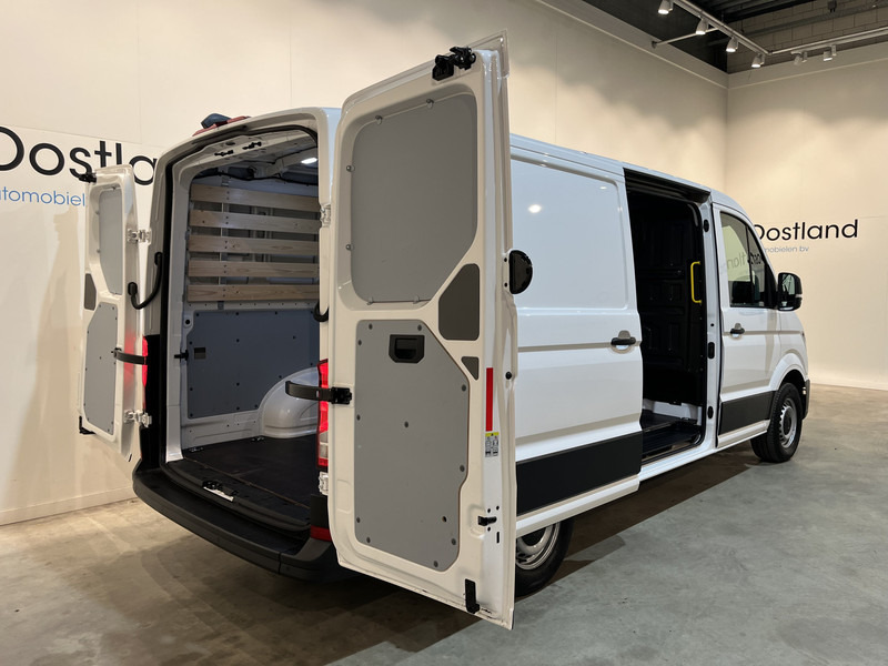 Volkswagen Crafter 30 2.0 TDI L3H2 140 PK Automaat / Euro 6 / Airco / Cruise Control / Camera / CarPlay / 3-Zits / 18.500 KM !! - Kleine bestelwagen: afbeelding 4 Volkswagen Crafter 30 2.0 TDI L3H2 140 PK Automaat / Euro 6 / Airco / Cruise Control / Camera / CarPlay / 3-Zits / 18.500 KM !! - Kleine bestelwagen: afbeelding 4