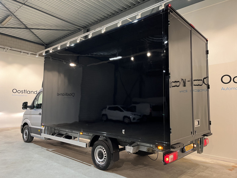 Volkswagen Crafter 35 2.0 TDI 140 pk Bakwagen 2.41 Mtr. H / Meubelbak / Euro 6 / Airco / Cruise Control / CarPlay / 23.400 KM !! - Bestelwagen gesloten laadbak: afbeelding 3 Volkswagen Crafter 35 2.0 TDI 140 pk Bakwagen 2.41 Mtr. H / Meubelbak / Euro 6 / Airco / Cruise Control / CarPlay / 23.400 KM !! - Bestelwagen gesloten laadbak: afbeelding 3