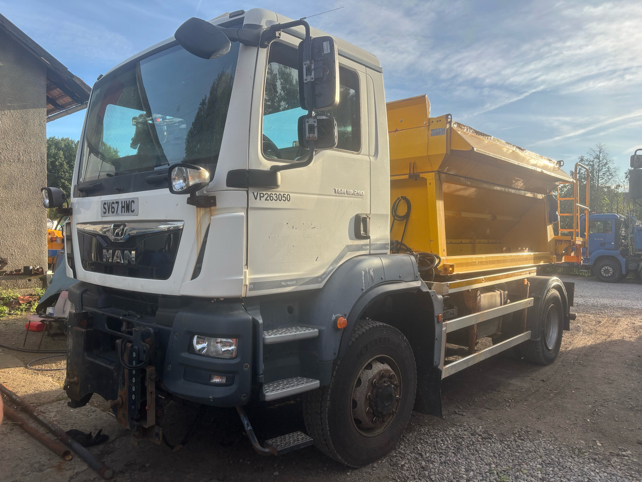 MAN TGM 18.290 4x4BB SPREADER/GRITTER/Plough - Sneeuwruimer: afbeelding 3 MAN TGM 18.290 4x4BB SPREADER/GRITTER/Plough - Sneeuwruimer: afbeelding 3