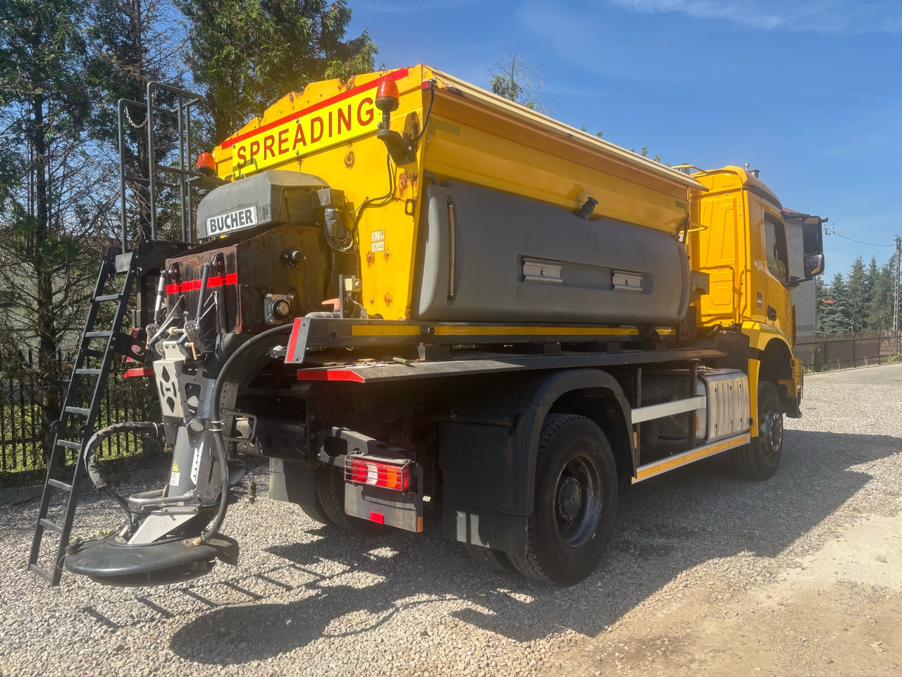 MERCEDES AROCS 1824 4x4BB  GRITTER/SPREADER/PLOUGH - Sneeuwruimer: afbeelding 5 MERCEDES AROCS 1824 4x4BB  GRITTER/SPREADER/PLOUGH - Sneeuwruimer: afbeelding 5