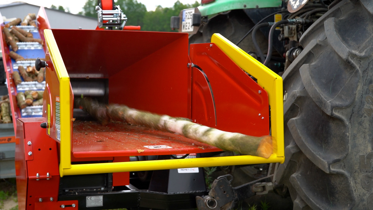 Nieuw Houtversnipperaar REMET R150 Z TAŚMOCIĄGIEM: afbeelding 8 Nieuw Houtversnipperaar REMET R150 Z TAŚMOCIĄGIEM: afbeelding 8