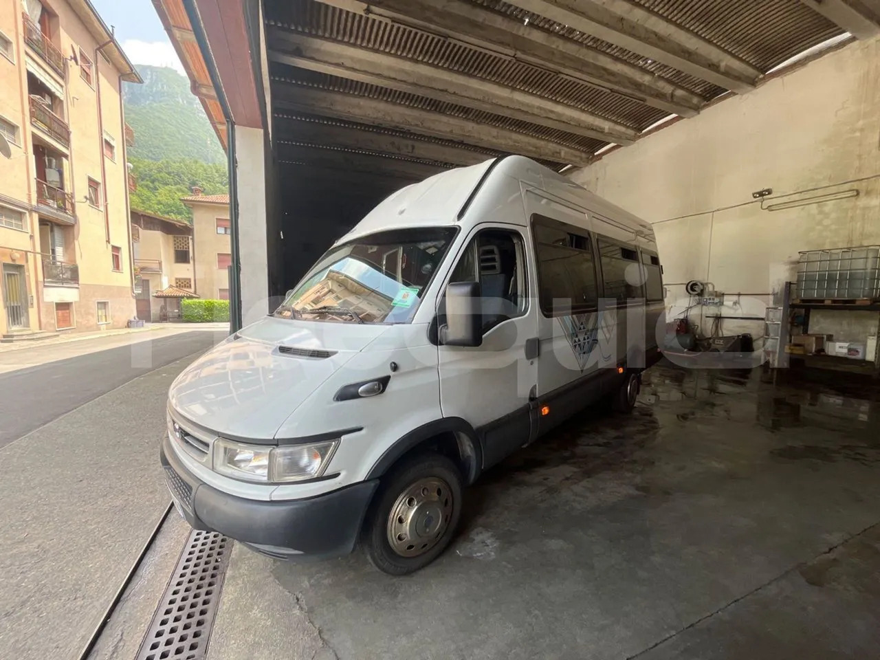 Iveco Daily - Minibus, Personenvervoer: afbeelding 1 Iveco Daily - Minibus, Personenvervoer: afbeelding 1