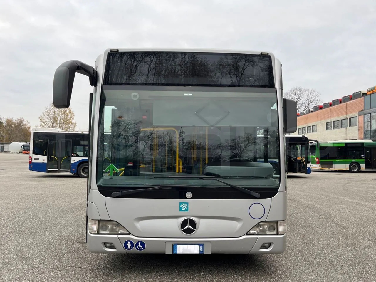 Mercedes-Benz O 530 - Stadsbus: afbeelding 2 Mercedes-Benz O 530 - Stadsbus: afbeelding 2