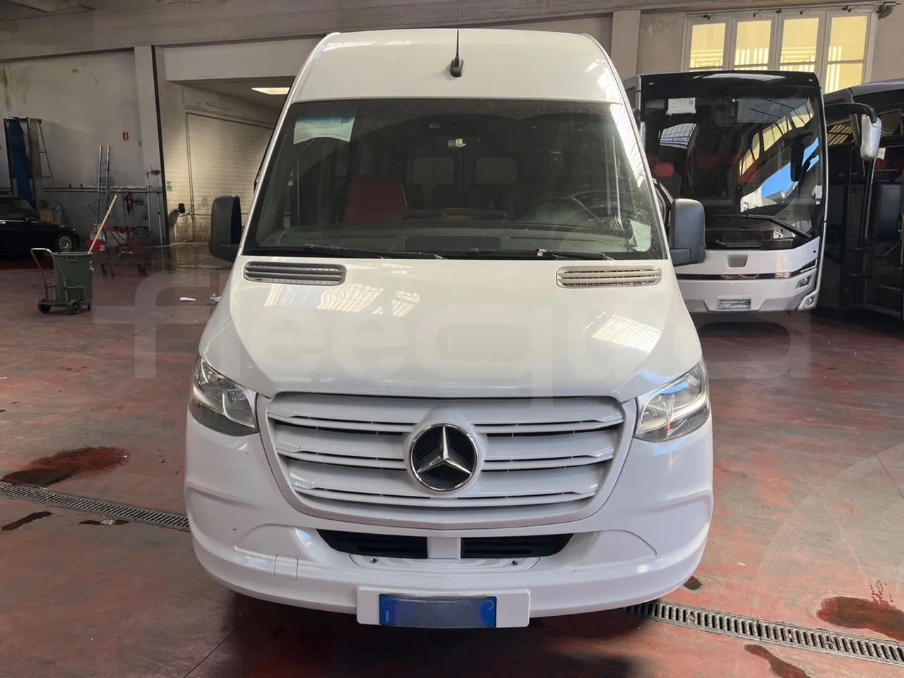 Mercedes-Benz Sprinter - Minibus, Personenvervoer: afbeelding 2 Mercedes-Benz Sprinter - Minibus, Personenvervoer: afbeelding 2
