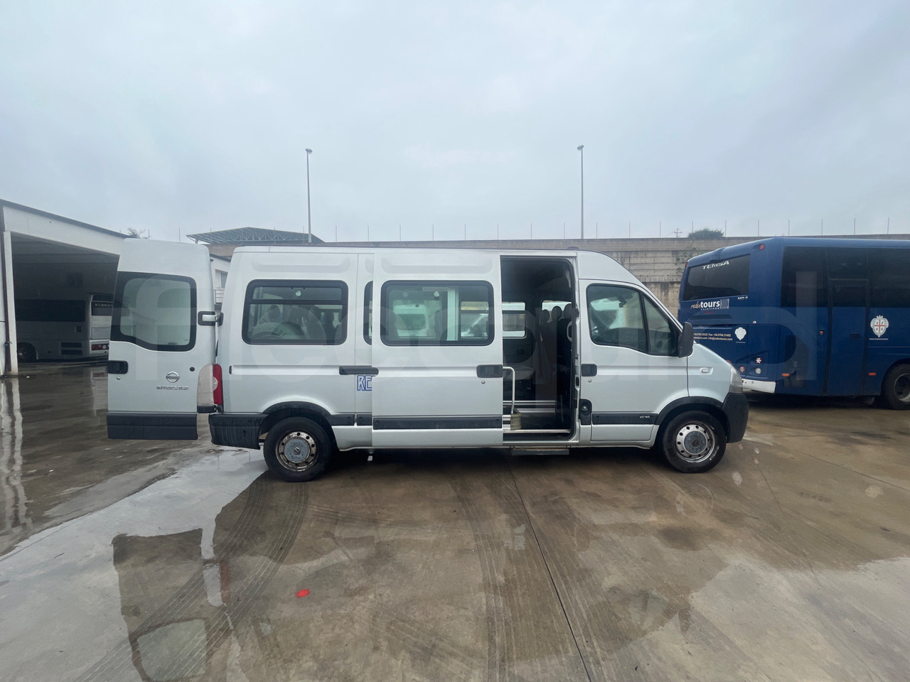 Nissan Interstar - Minibus, Personenvervoer: afbeelding 4 Nissan Interstar - Minibus, Personenvervoer: afbeelding 4