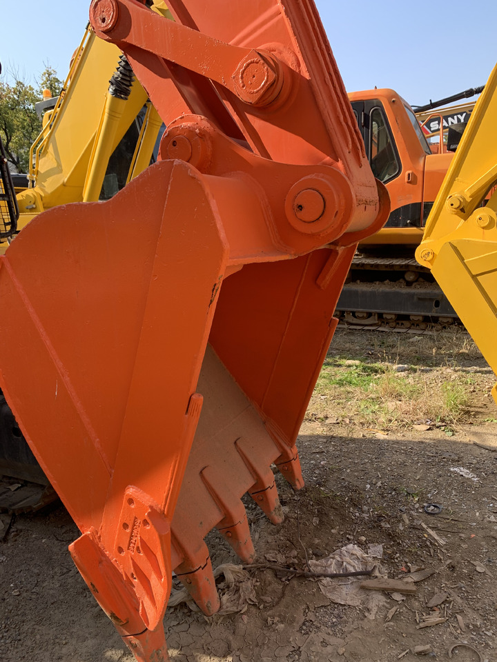 HITACHI ZAXIS240 - Mobiele graafmachine: afbeelding 4 HITACHI ZAXIS240 - Mobiele graafmachine: afbeelding 4