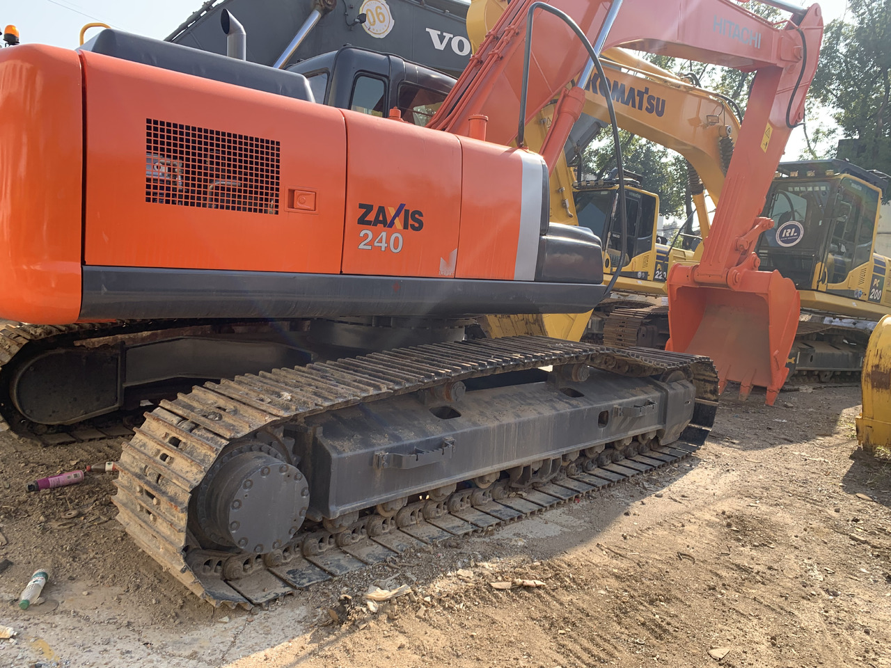 HITACHI ZAXIS240 - Mobiele graafmachine: afbeelding 3 HITACHI ZAXIS240 - Mobiele graafmachine: afbeelding 3