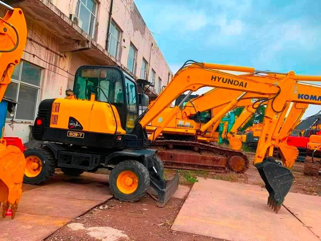 Hyundai Robex 60 W-7 - Mobiele graafmachine: afbeelding 1 Hyundai Robex 60 W-7 - Mobiele graafmachine: afbeelding 1