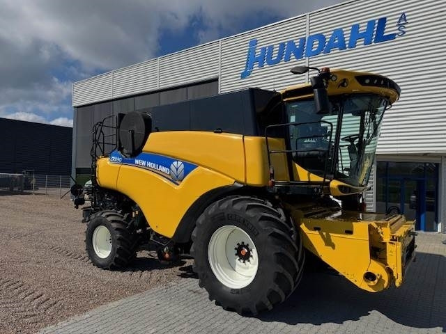 New Holland CR9.90 TIER4 - Maaidorser: afbeelding 1 New Holland CR9.90 TIER4 - Maaidorser: afbeelding 1