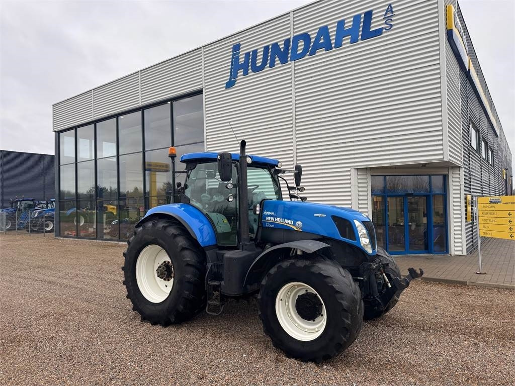 New Holland T7.220 AC - Tractor: afbeelding 1 New Holland T7.220 AC - Tractor: afbeelding 1