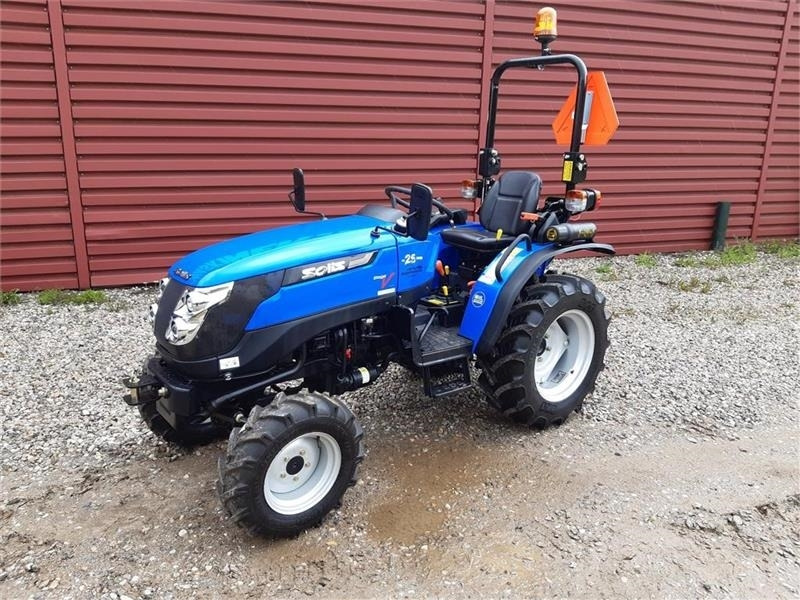 Solis 26 servostyring og brede traktor dæk - Gemeentelijke tractor: afbeelding 1 Solis 26 servostyring og brede traktor dæk - Gemeentelijke tractor: afbeelding 1