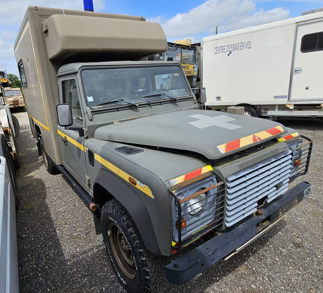 LAND ROVER Défender Ambulance - Bedrijfswagen: afbeelding 1 LAND ROVER Défender Ambulance - Bedrijfswagen: afbeelding 1