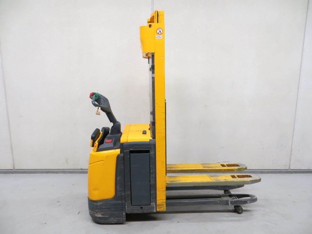 Jungheinrich ERC 212Z  - Stapelaar: afbeelding 1 Jungheinrich ERC 212Z  - Stapelaar: afbeelding 1