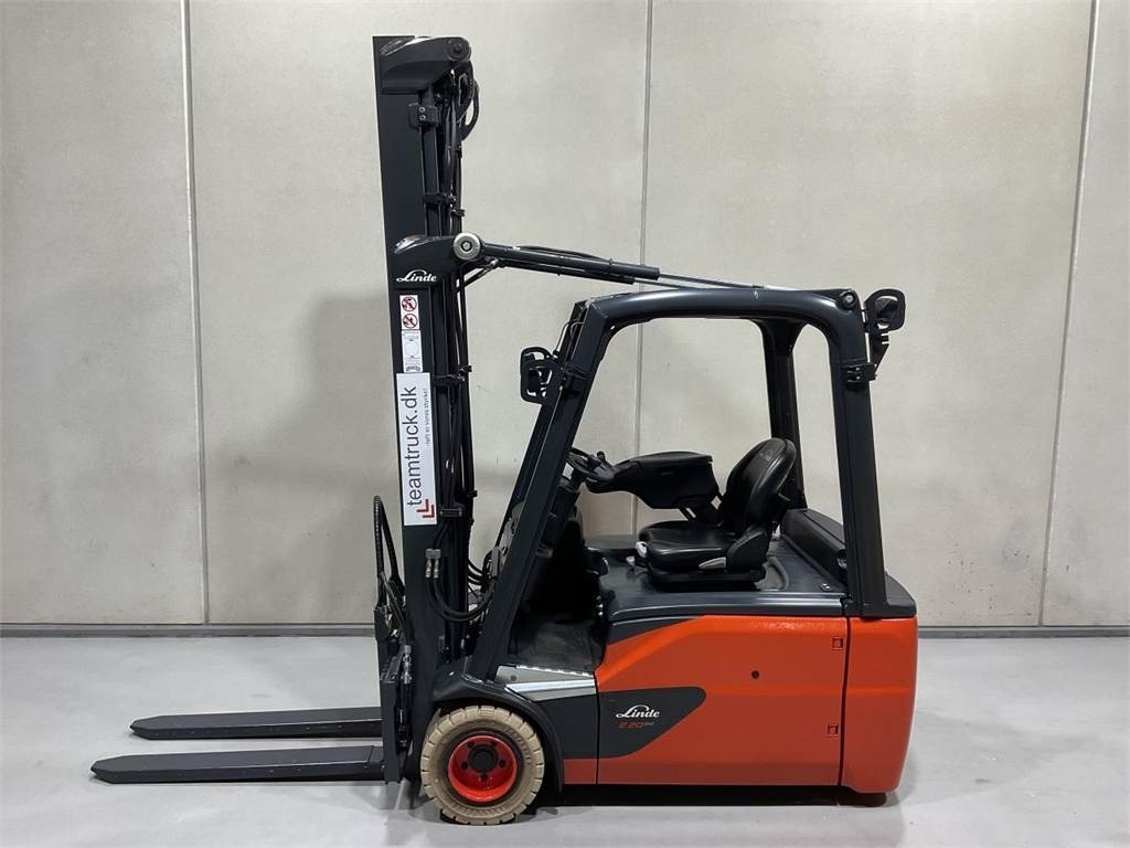 Linde E20-02  - Elektrische heftruck: afbeelding 3 Linde E20-02  - Elektrische heftruck: afbeelding 3