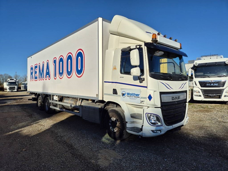 DAF CF 330 // 2 compartments /Cool/freeze - Koelwagen vrachtwagen: afbeelding 2 DAF CF 330 // 2 compartments /Cool/freeze - Koelwagen vrachtwagen: afbeelding 2