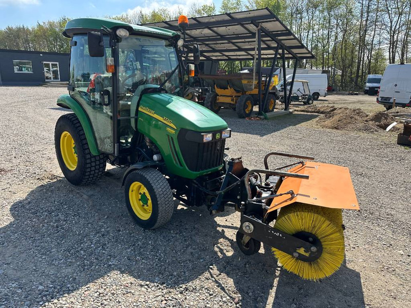 John Deere 3720 M/ Hydraulisk kost - Mini tractor: afbeelding 2 John Deere 3720 M/ Hydraulisk kost - Mini tractor: afbeelding 2