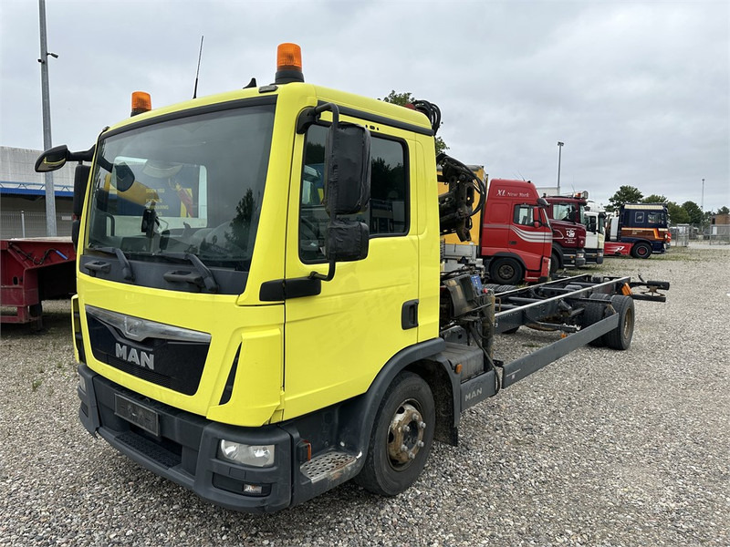 MAN TGL 12.220 // Crane HMF 735K2 // - Kraanwagen: afbeelding 1 MAN TGL 12.220 // Crane HMF 735K2 // - Kraanwagen: afbeelding 1