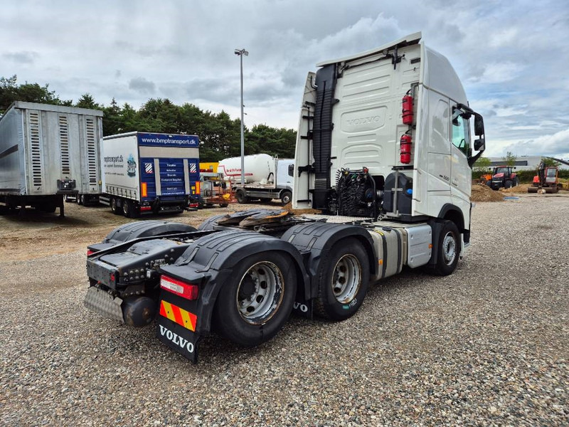Volvo FH 500 6x2 // Double boogie / LOW KM / ACC - Trekker: afbeelding 5 Volvo FH 500 6x2 // Double boogie / LOW KM / ACC - Trekker: afbeelding 5