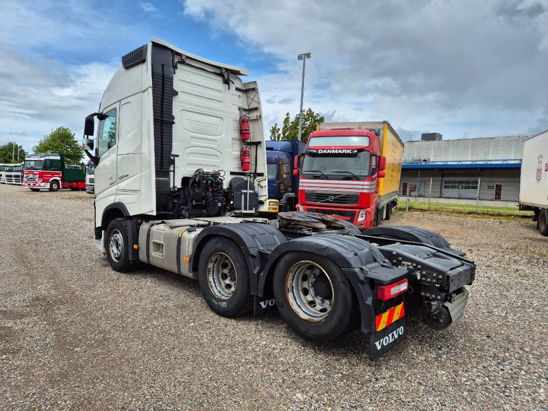 Volvo FH 500 6x2 // Double boogie / LOW KM / ACC - Trekker: afbeelding 3 Volvo FH 500 6x2 // Double boogie / LOW KM / ACC - Trekker: afbeelding 3
