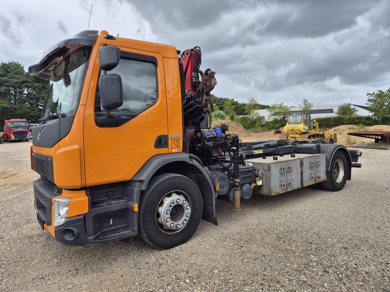 Kraanwagen Volvo FE 320 /4x2// HMF 875 K3 // Kroghejs: afbeelding 9