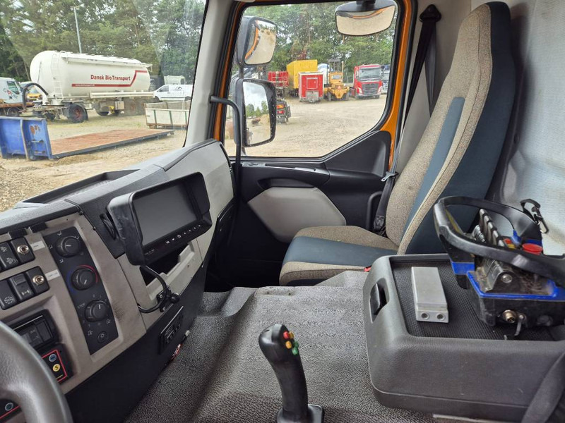 Kraanwagen Volvo FE 320 /4x2// HMF 875 K3 // Kroghejs: afbeelding 19