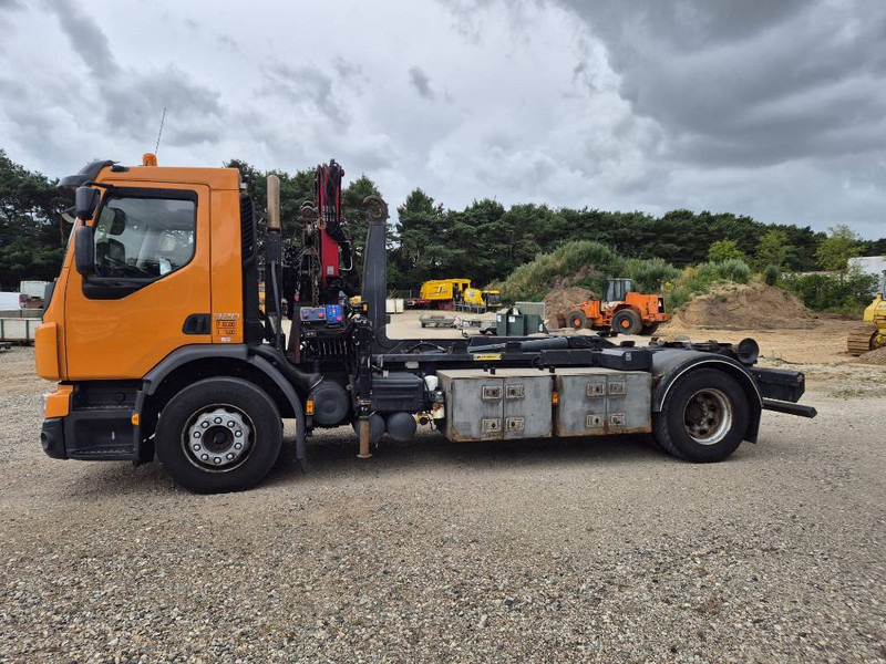 Kraanwagen Volvo FE 320 /4x2// HMF 875 K3 // Kroghejs: afbeelding 10