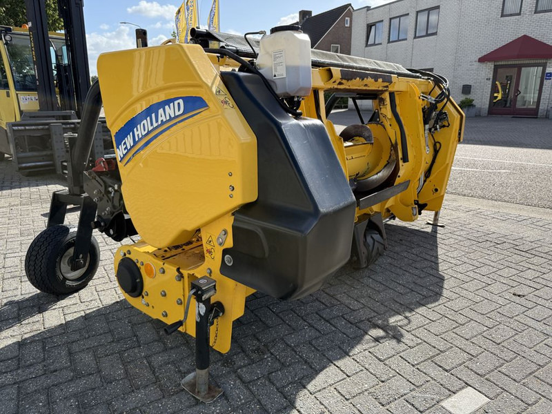 New Holland 300FPE Gras Pickup - Oogstmachine: afbeelding 2 New Holland 300FPE Gras Pickup - Oogstmachine: afbeelding 2