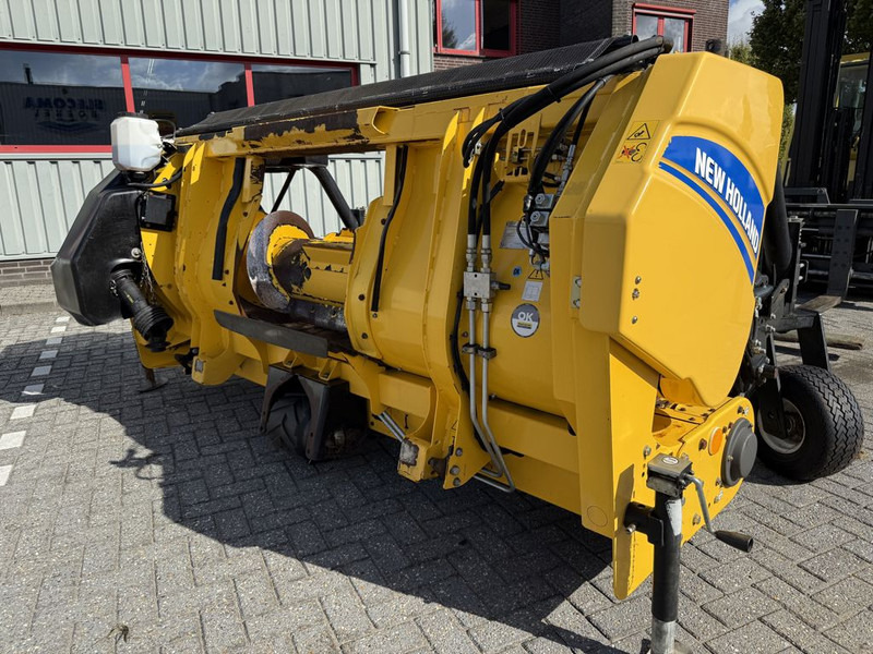 New Holland 300FPE Gras Pickup - Oogstmachine: afbeelding 4 New Holland 300FPE Gras Pickup - Oogstmachine: afbeelding 4