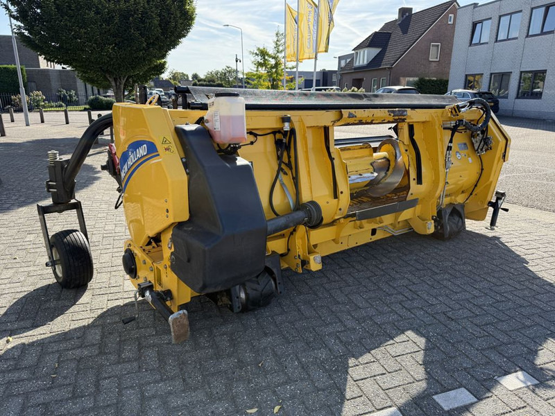 New Holland 380FP Gras Pickup - Oogstmachine: afbeelding 2 New Holland 380FP Gras Pickup - Oogstmachine: afbeelding 2