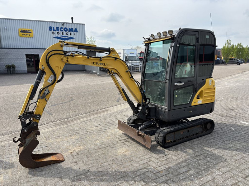New Holland E18C Minigraver - Minigraafmachine: afbeelding 1 New Holland E18C Minigraver - Minigraafmachine: afbeelding 1