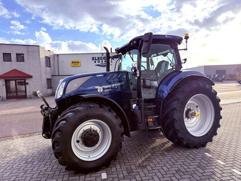 New Holland T7.270 AC Stage V Blue Power - Tractor: afbeelding 2 New Holland T7.270 AC Stage V Blue Power - Tractor: afbeelding 2