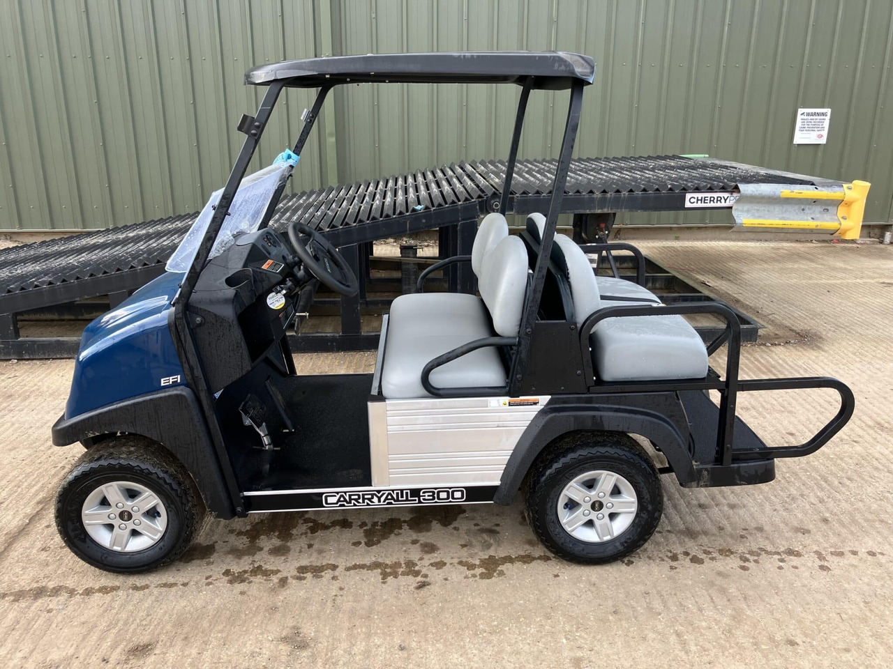 Club Car Carryall 300 w/ 4 Seat Conversion - Quad: afbeelding 5 Club Car Carryall 300 w/ 4 Seat Conversion - Quad: afbeelding 5