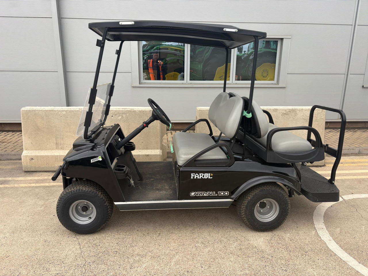 Clubcar Carryall 100 4 seater utility buggy - Handicart: afbeelding 1 Clubcar Carryall 100 4 seater utility buggy - Handicart: afbeelding 1