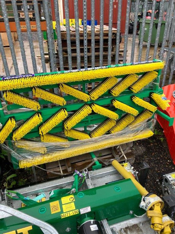 Greentek HMB186Y multibrush - Veeg voor Landbouwmachine: afbeelding 1 Greentek HMB186Y multibrush - Veeg voor Landbouwmachine: afbeelding 1