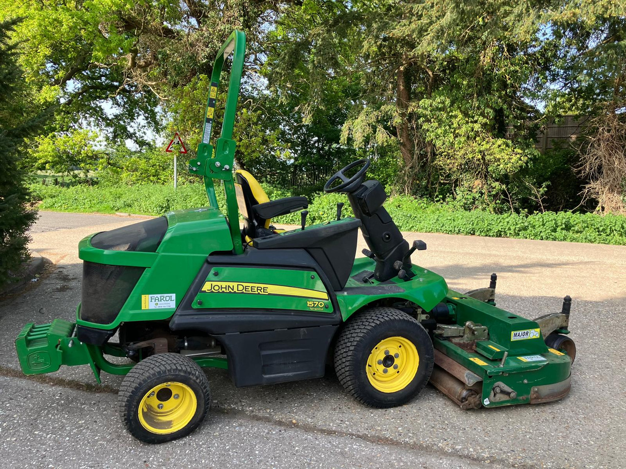 John Deere 1570 Outfront c/w Major Synergy deck - Gazonmaaier: afbeelding 2 John Deere 1570 Outfront c/w Major Synergy deck - Gazonmaaier: afbeelding 2