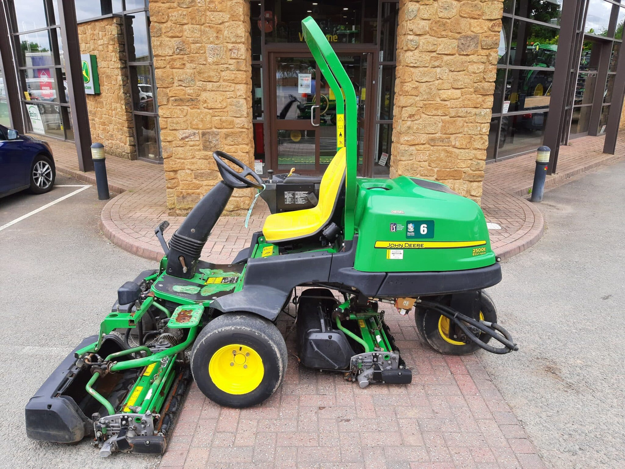 John Deere 2500E Greens triple mower - Gazonmaaier: afbeelding 5 John Deere 2500E Greens triple mower - Gazonmaaier: afbeelding 5