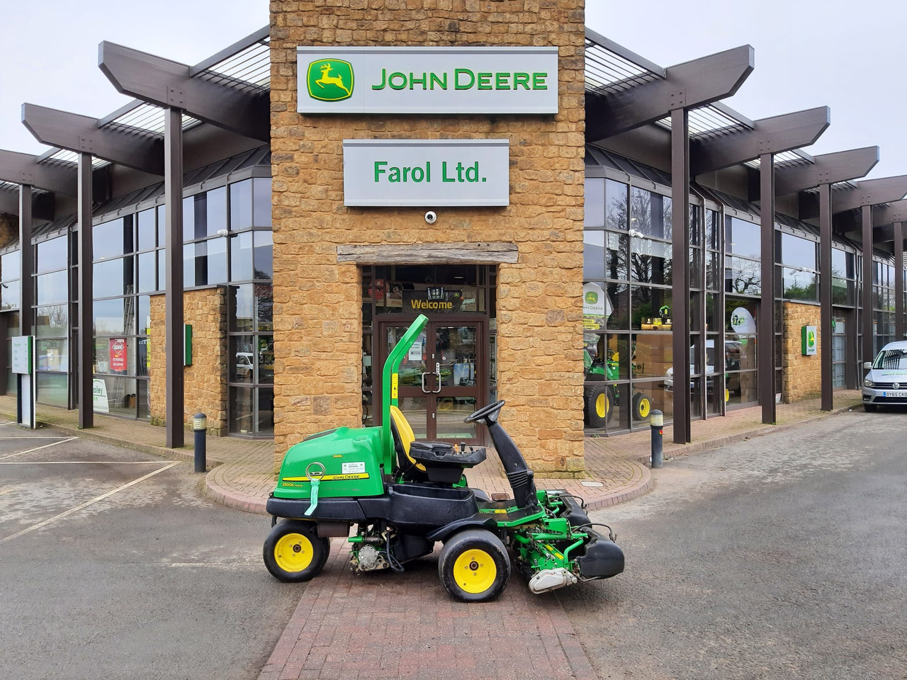 John Deere 2500E greens triple mower - Gazonmaaier: afbeelding 1 John Deere 2500E greens triple mower - Gazonmaaier: afbeelding 1