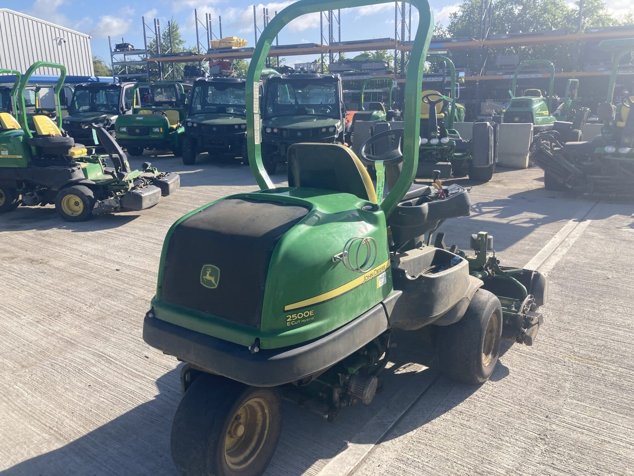 John Deere 2500EH greens triple mower - Gazonmaaier: afbeelding 5 John Deere 2500EH greens triple mower - Gazonmaaier: afbeelding 5