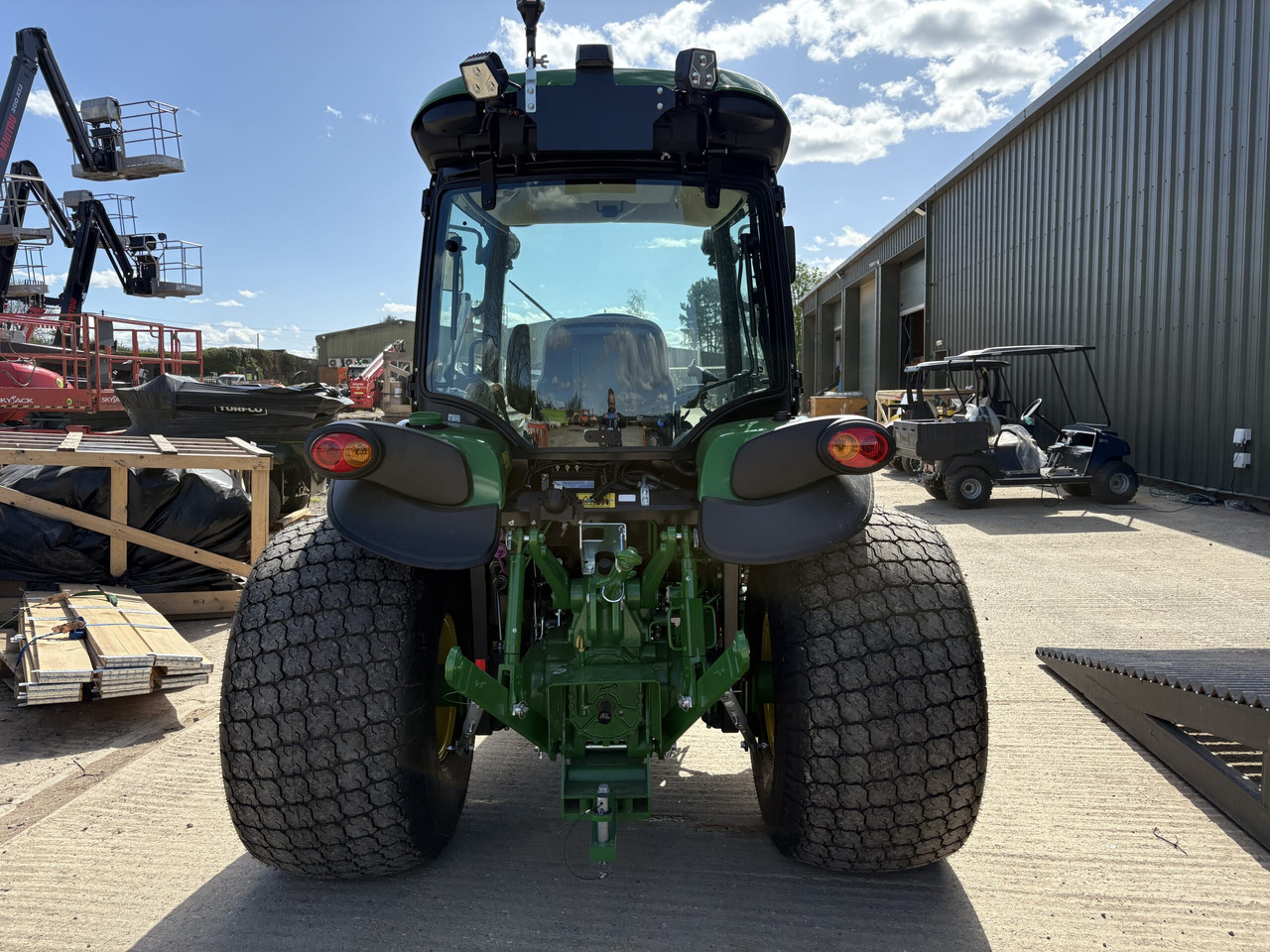 John Deere 4052R Compact Tractor - Mini tractor: afbeelding 4 John Deere 4052R Compact Tractor - Mini tractor: afbeelding 4