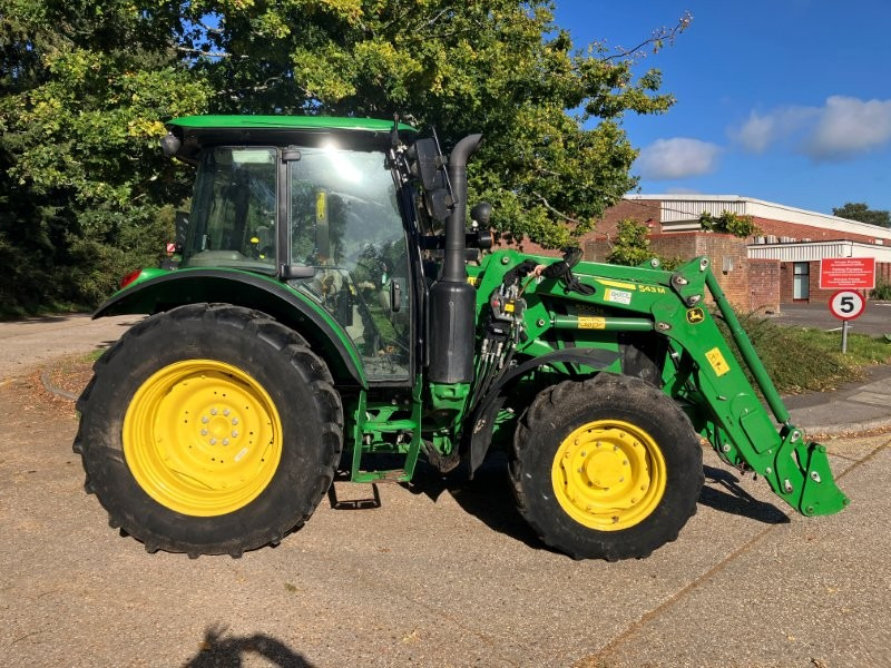 John Deere 5100M - Tractor: afbeelding 1 John Deere 5100M - Tractor: afbeelding 1