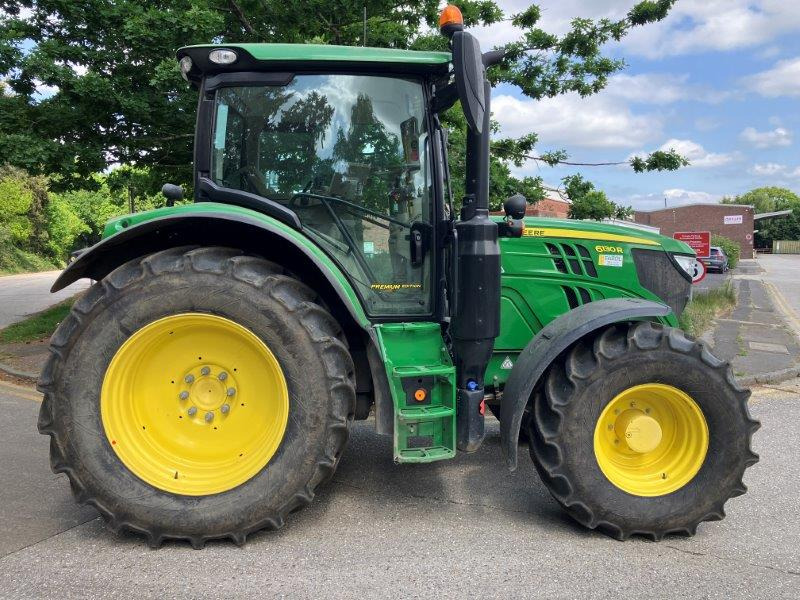 John Deere 6130R - Tractor: afbeelding 1 John Deere 6130R - Tractor: afbeelding 1