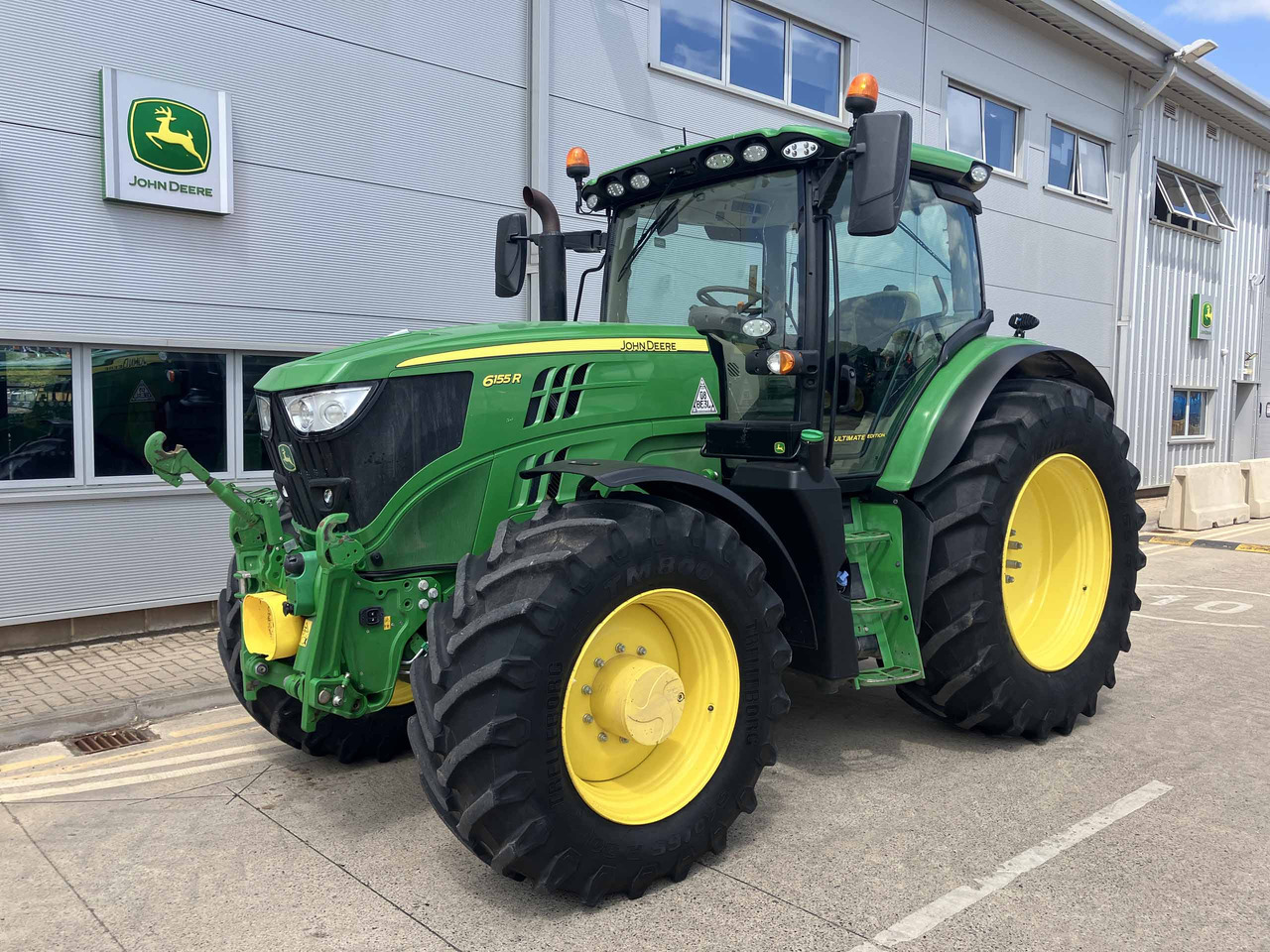 John Deere 6155R - Tractor: afbeelding 1 John Deere 6155R - Tractor: afbeelding 1