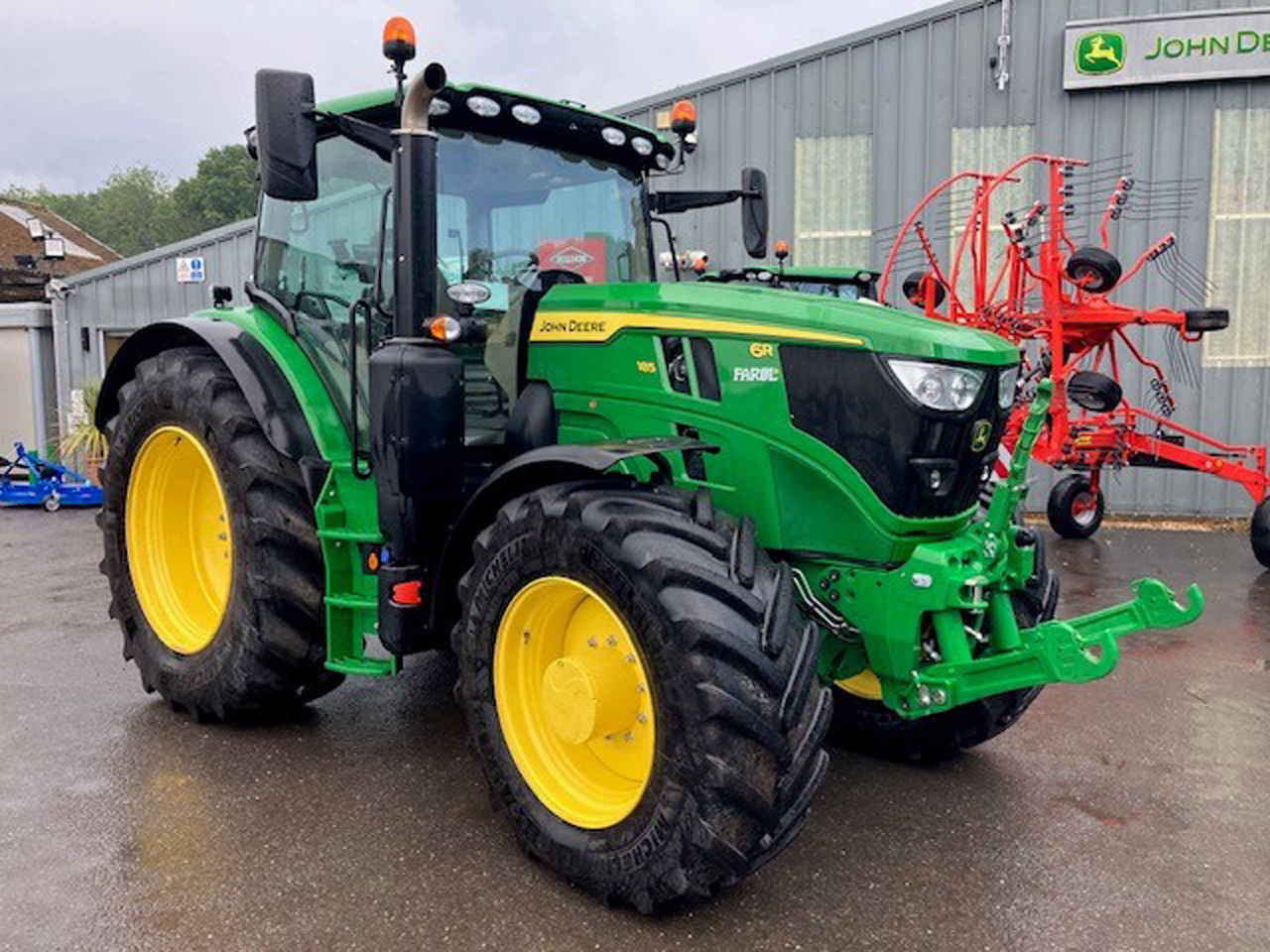 John Deere 6R 185 - Tractor: afbeelding 1 John Deere 6R 185 - Tractor: afbeelding 1