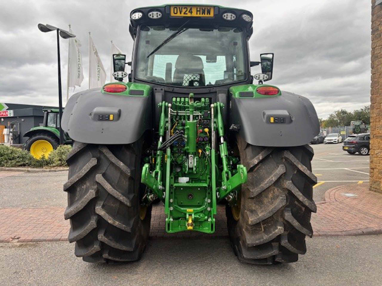 John Deere 6R 215 - Tractor: afbeelding 4 John Deere 6R 215 - Tractor: afbeelding 4
