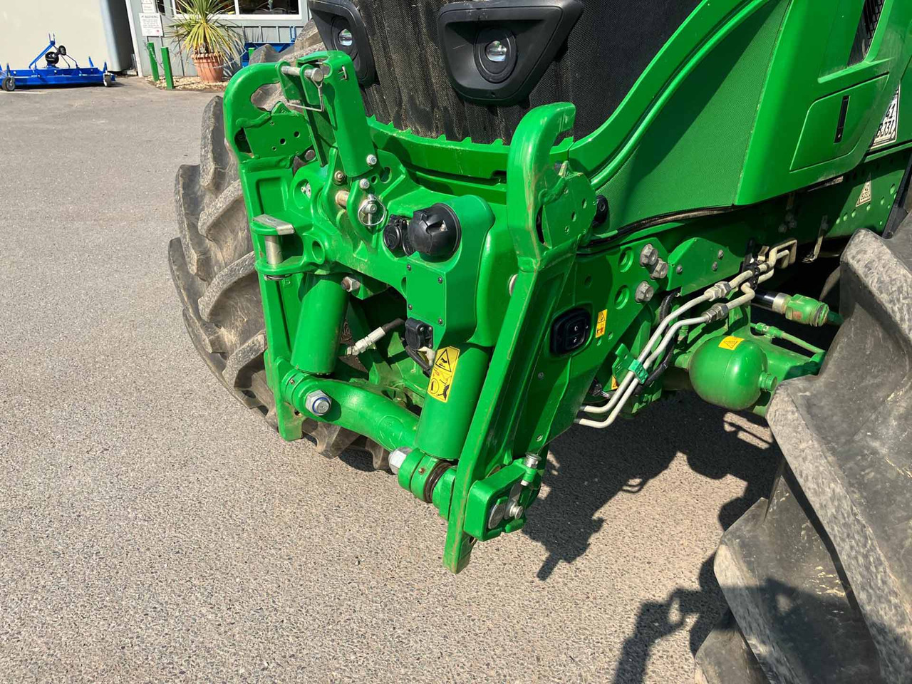 John Deere 6R 215 - Tractor: afbeelding 3 John Deere 6R 215 - Tractor: afbeelding 3