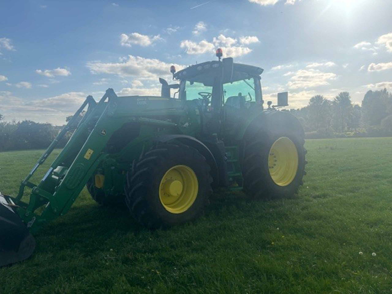 John Deere 6R 250 + 683R - Tractor: afbeelding 3 John Deere 6R 250 + 683R - Tractor: afbeelding 3