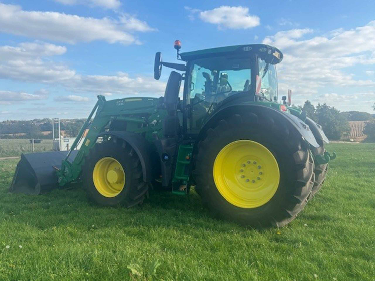 John Deere 6R 250 + 683R - Tractor: afbeelding 4 John Deere 6R 250 + 683R - Tractor: afbeelding 4