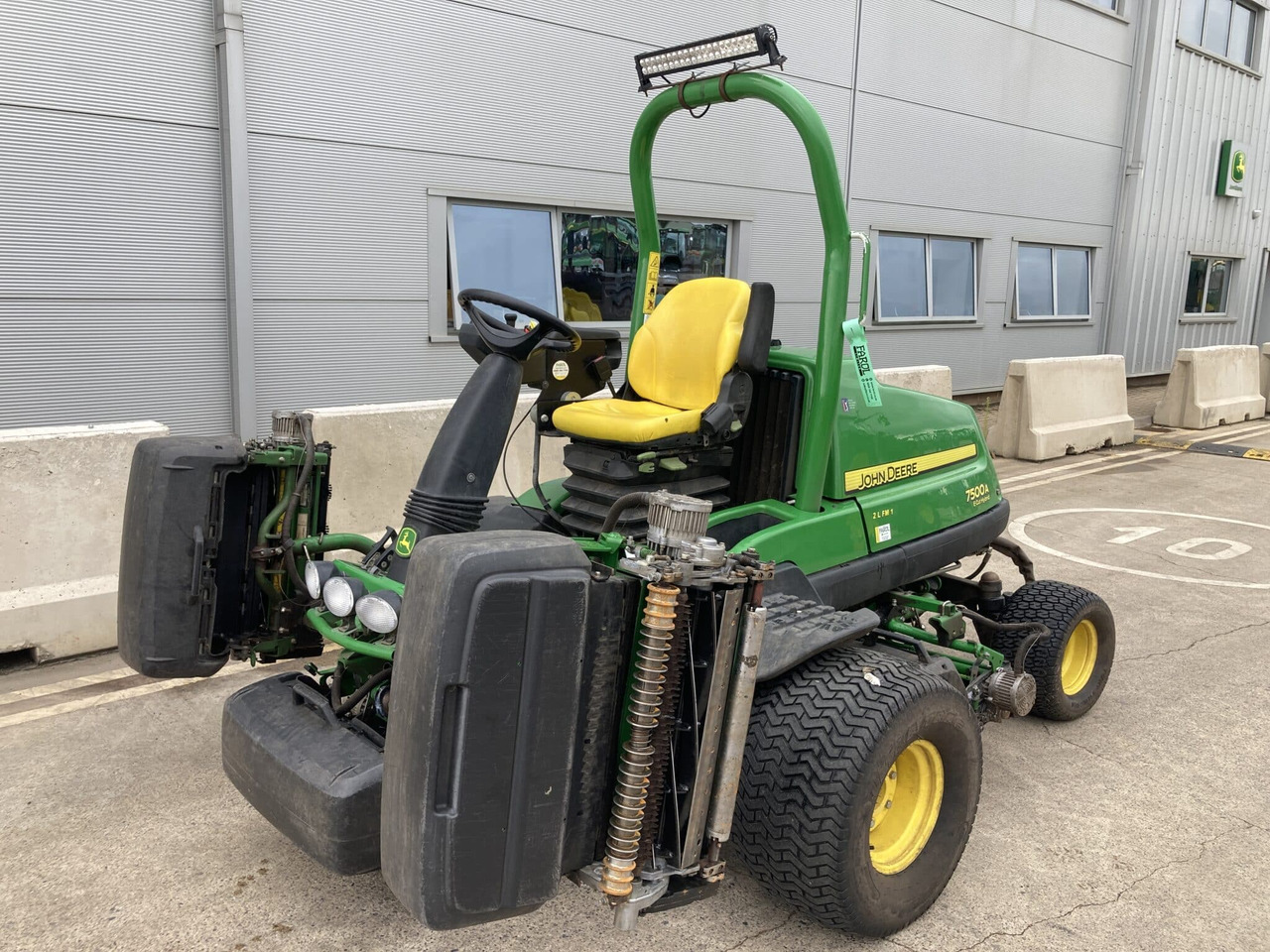 John Deere 7500AE light weight fairway mower - Gazonmaaier: afbeelding 1 John Deere 7500AE light weight fairway mower - Gazonmaaier: afbeelding 1