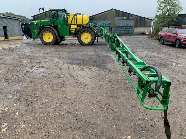 John Deere R4040i - Veldspuit: afbeelding 1 John Deere R4040i - Veldspuit: afbeelding 1