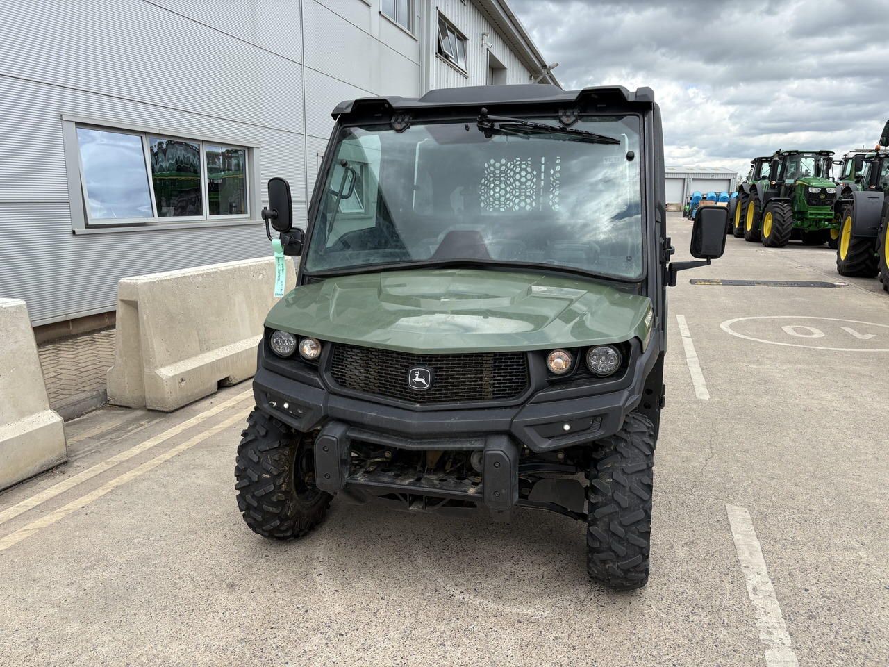 John Deere XUV865M Gator - Quad: afbeelding 2 John Deere XUV865M Gator - Quad: afbeelding 2